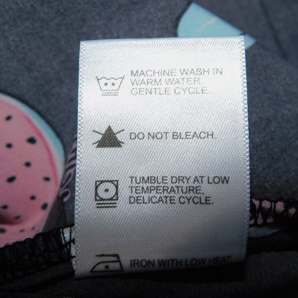 White Cross Womens 2XL Scrub Top Shirt Black Flamingos Popsicle pineapple Summer - Picture 5 of 9